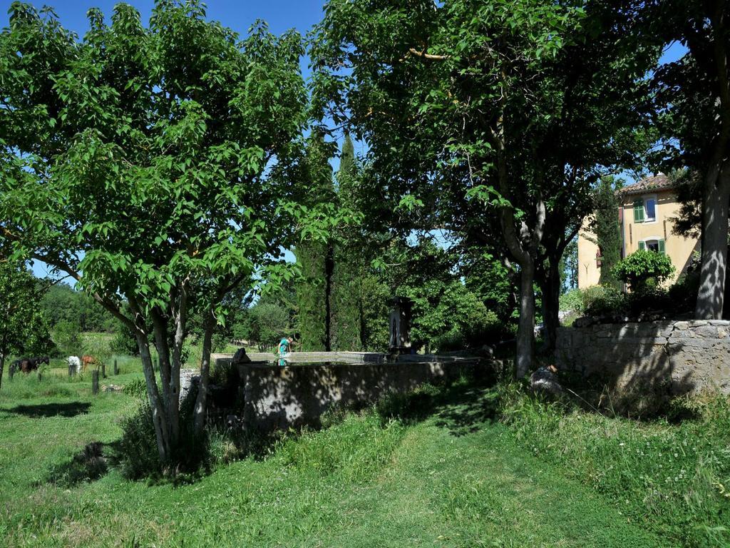 Une Campagne En Provence Bras 외부 사진